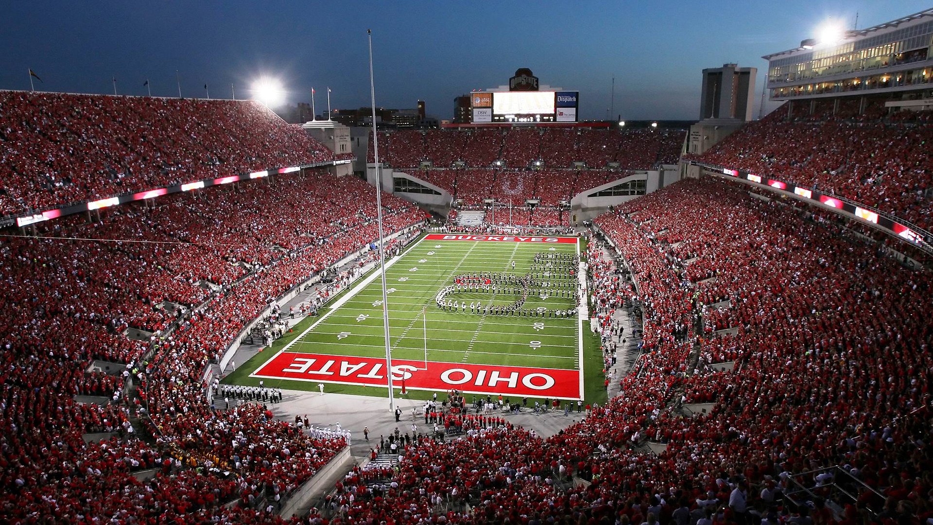 赛道传奇，法拉利完胜哈斯，佩雷兹刷新历史纪录